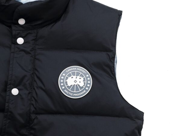 CANADA GOOSE VEST NATURE BLACK – CN32 - Image 8