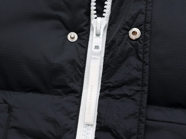CANADA GOOSE VEST NATURE BLACK – CN32 - Image 7