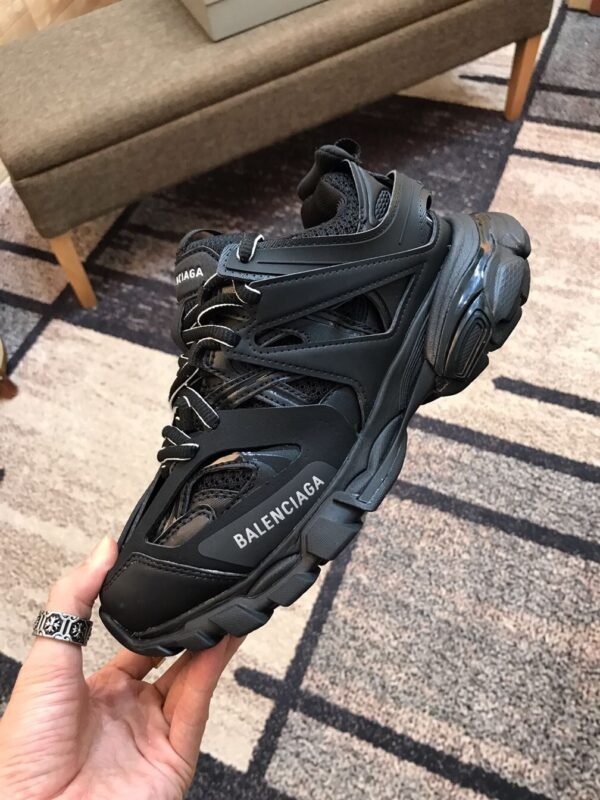 BALENCIAGA TRACK 3.0 SNEAKERS FULL BLACK – BLA004 - Image 3