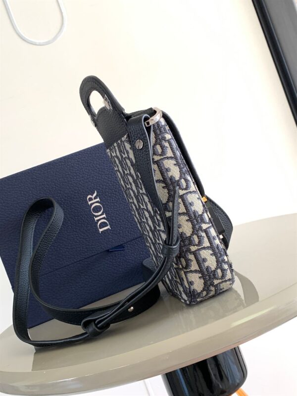 DIOR SADDLE VERTICAL POUCH WITH STRAP - DIO048 - Image 4