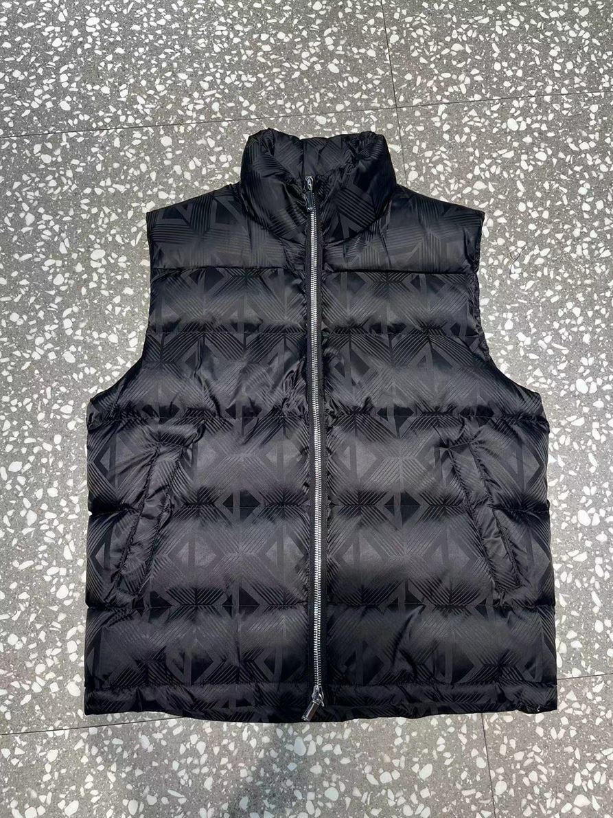 DIOR SLEEVELESS DOWN JACKET – DRC017 - Image 5