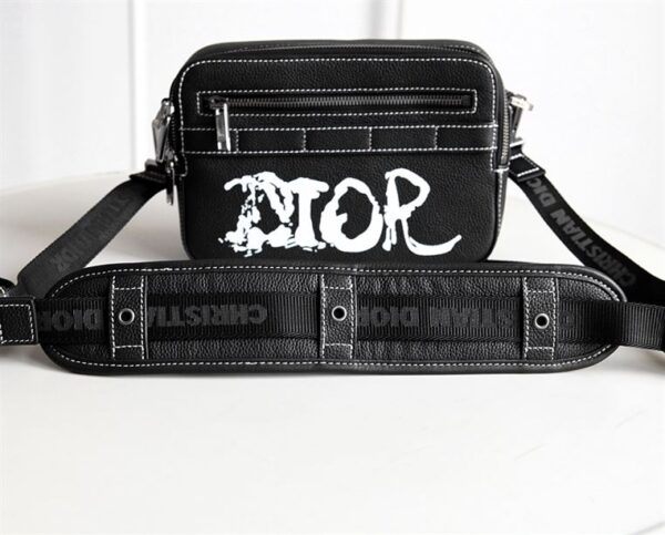 DIOR X PETER DOIG SAFFARI MESSENGER BAG - DIO022 - Image 2