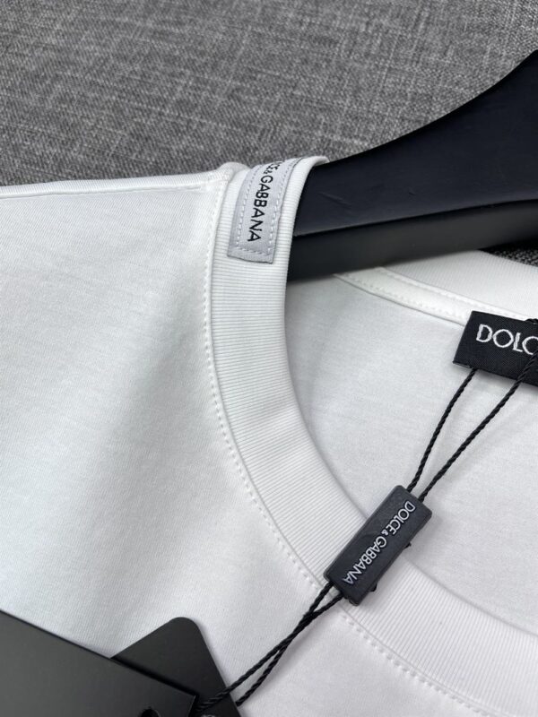 DOLCE & GABBANA COTTON T-SHIRT WITH DG PATCH – DT010 - Image 5