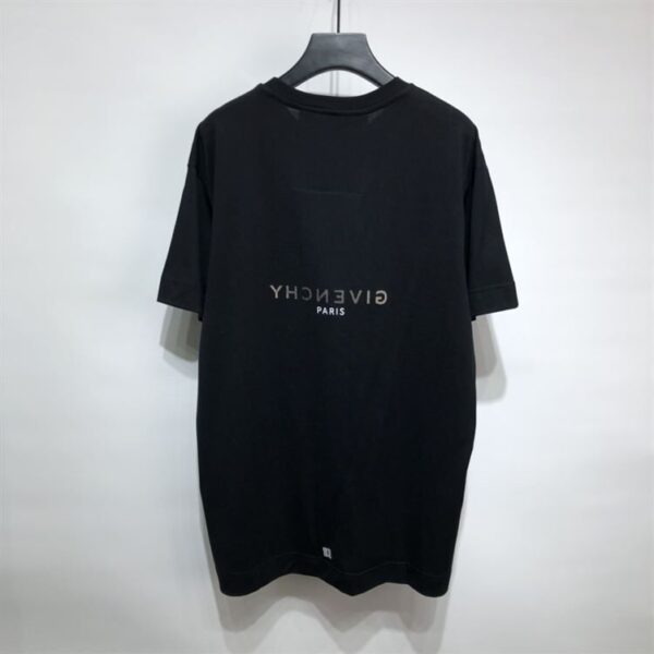 GIVENCHY REVERSE OVERSIZED T-SHIRT IN BLACK – GTS008 - Image 3