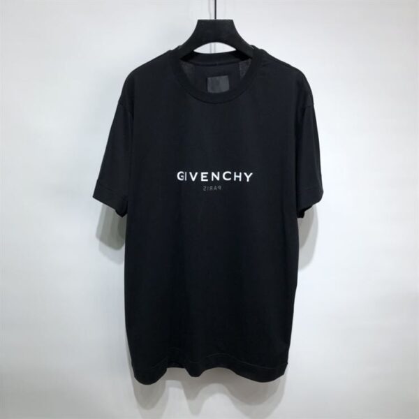 GIVENCHY REVERSE OVERSIZED T-SHIRT IN BLACK – GTS008 - Image 2
