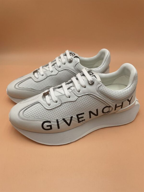 GIVENCHY RUNNER SNEAKERS IN PERFORATED LEATHER – GVC006 - Image 10