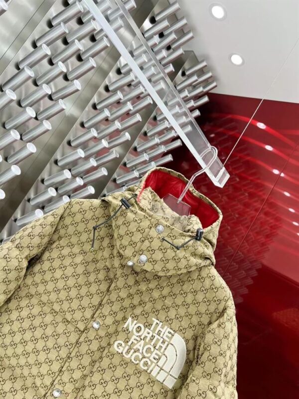 GUCCI X THE NORTH FACE PRINT JACKET BEIGE EBONY – GCJ011 - Image 7