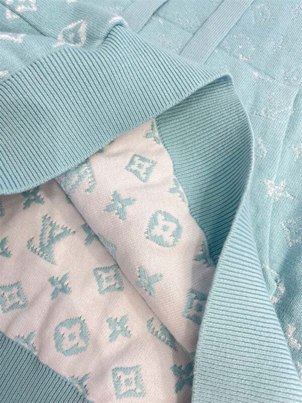 LOUIS VUITTON MONOGRAM GRADIENT HOODIE – LVH040 - Image 8