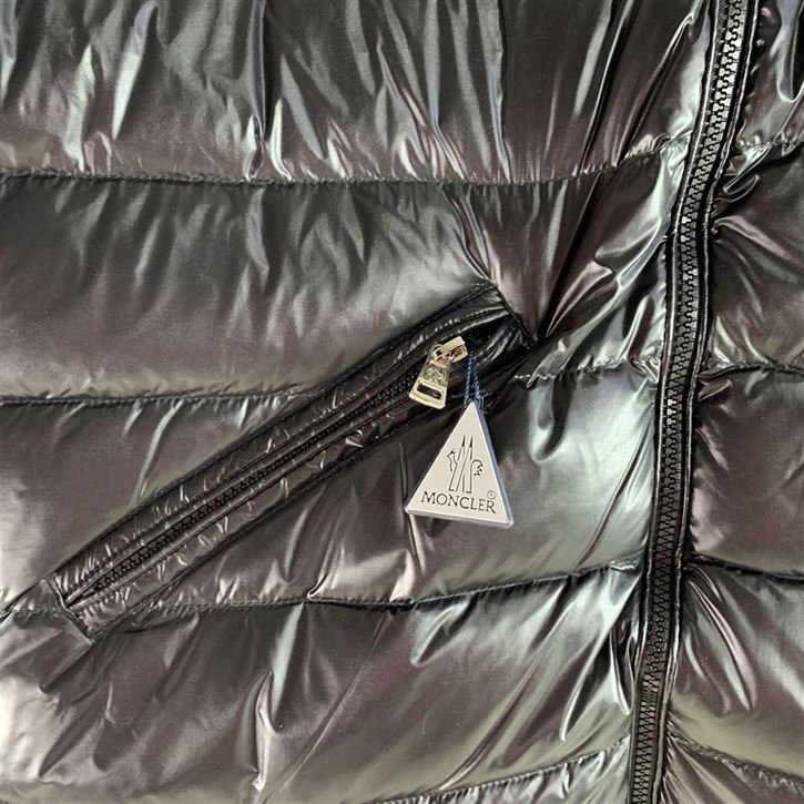 MONCLER ACORUS SHORT DOWN JACKET – MC106 - Image 8