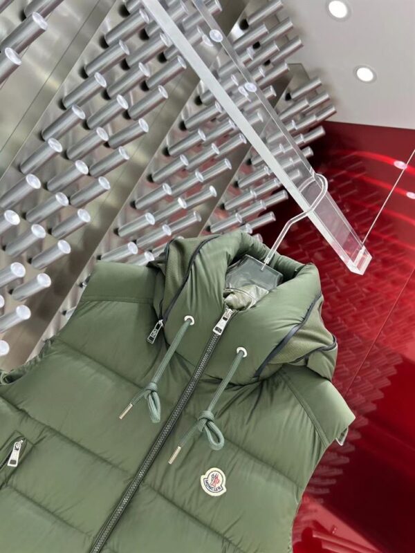 MONCLER DOWN GILET – MC131 - Image 8
