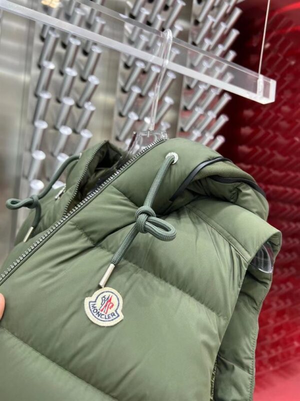 MONCLER DOWN GILET – MC131 - Image 5