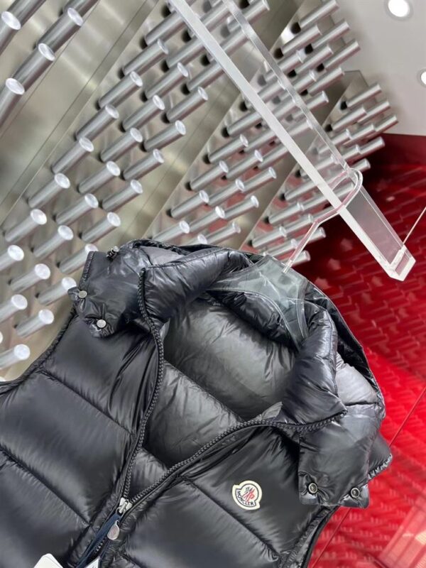 MONCLER DOWN GILET – MC133 - Image 3