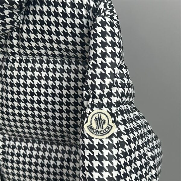MONCLER SOCOTRINE SHORT DOWN JACKET – MC057 - Image 6