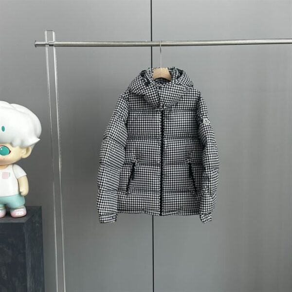 MONCLER SOCOTRINE SHORT DOWN JACKET – MC057