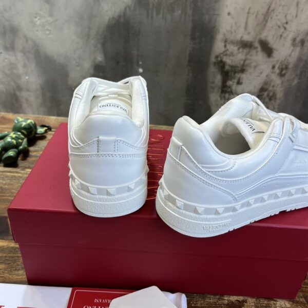 VALENTINO FREEDOTS LOW-TOP SNEAKER IN CALFSKIN – VN003 - Image 7