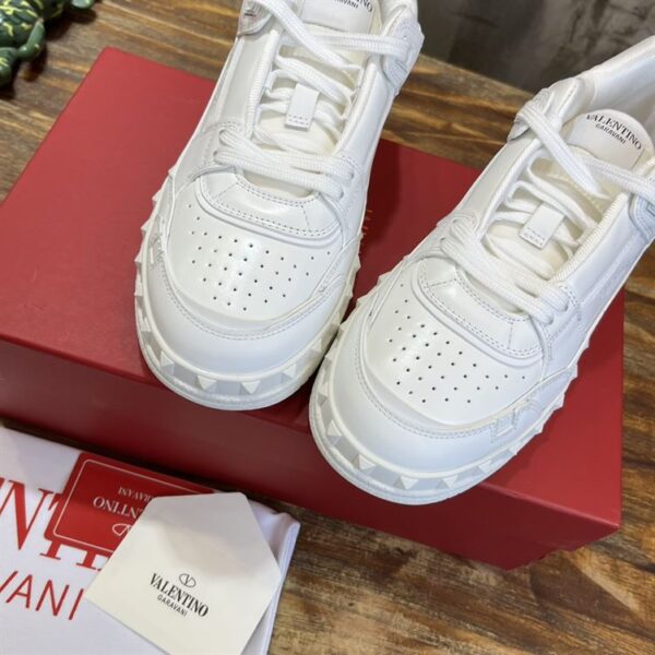 VALENTINO FREEDOTS LOW-TOP SNEAKER IN CALFSKIN – VN003 - Image 5
