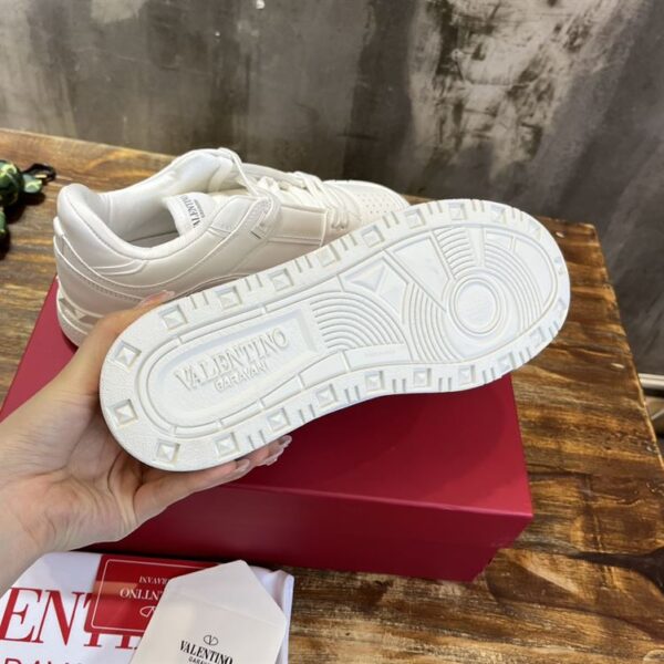 VALENTINO FREEDOTS LOW-TOP SNEAKER IN CALFSKIN – VN003 - Image 9